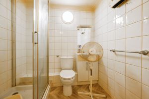 SHOWER ROOM- click for photo gallery